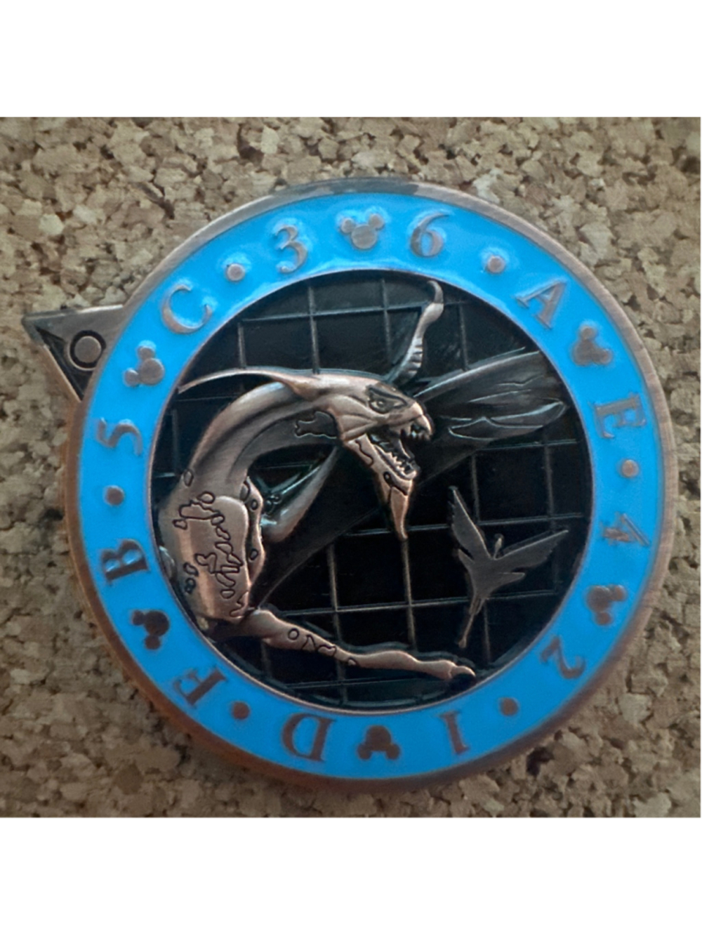 RARE WDW DISNEY PINQUEST PIN QUEST AVATAR LAND OF PANDORA BANSHEE BIRD PIN MINT!